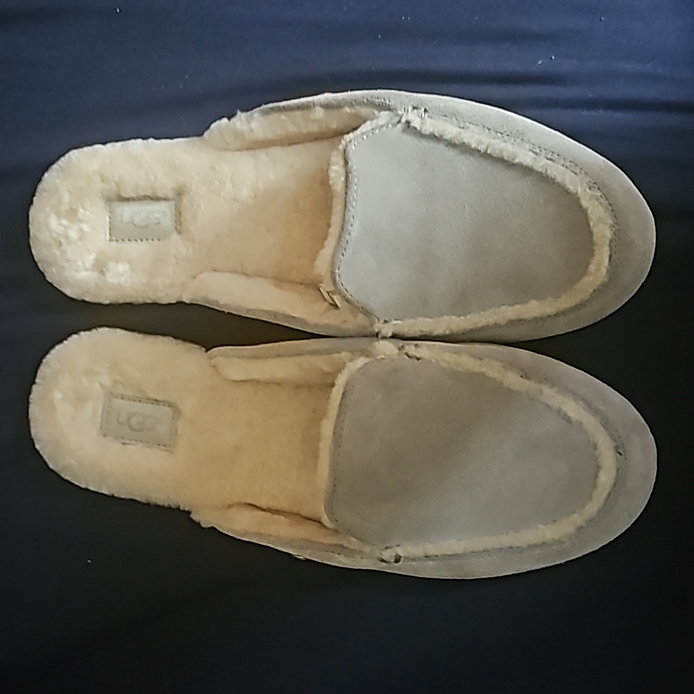 UGGS Slippers